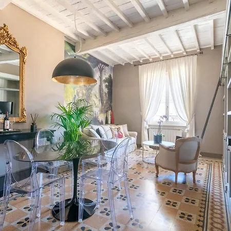 Paola's S Cribs, Tuscany *